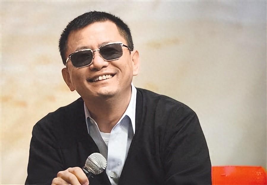 开云体育官方网站-陪玩陪睡不够!集体开嫖、舔手指、目无王法,阴暗面彻底藏不住了