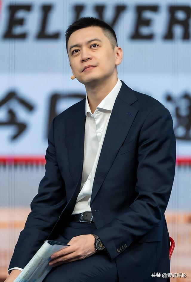 状态真好!前辽宁主帅杨鸣社媒晒休假动态 海边打高尔夫球引热议