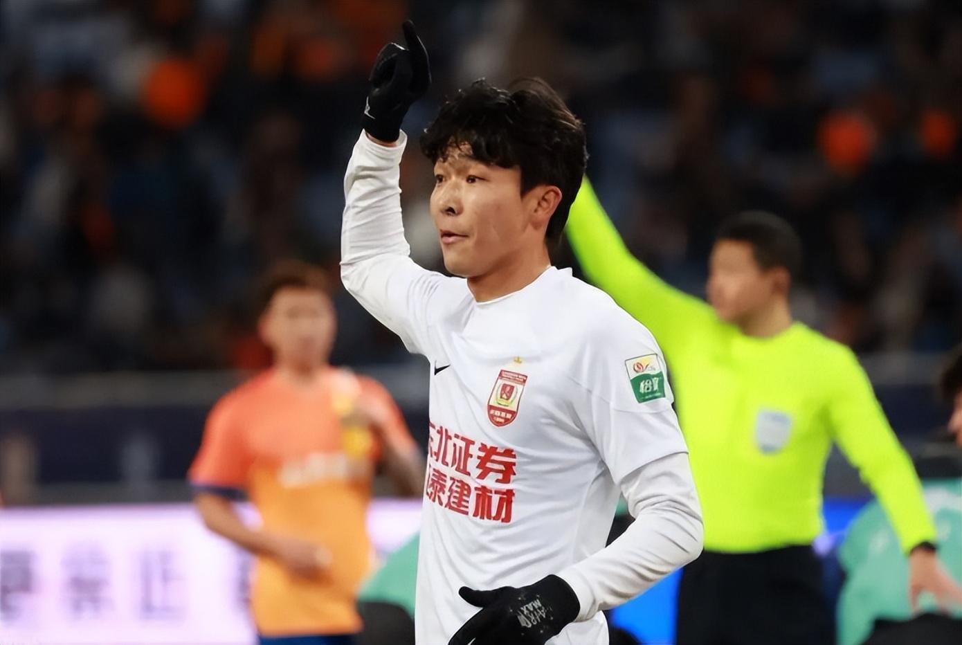 开云体育登录入口-李金羽从辽宁铁人下课后！只有这位球员为他送去祝福，引发热议